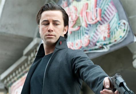 Cosa Succede Se la Scienza e la Fantasia si Incontrano in un Thriller? Il film Looper con Joseph Gordon-Levitt!