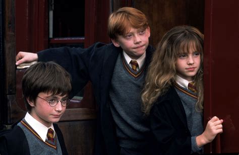 Harry Potter e la Pietra Filosofale: Una fantastica avventura di magia e amicizia che incantò il mondo!